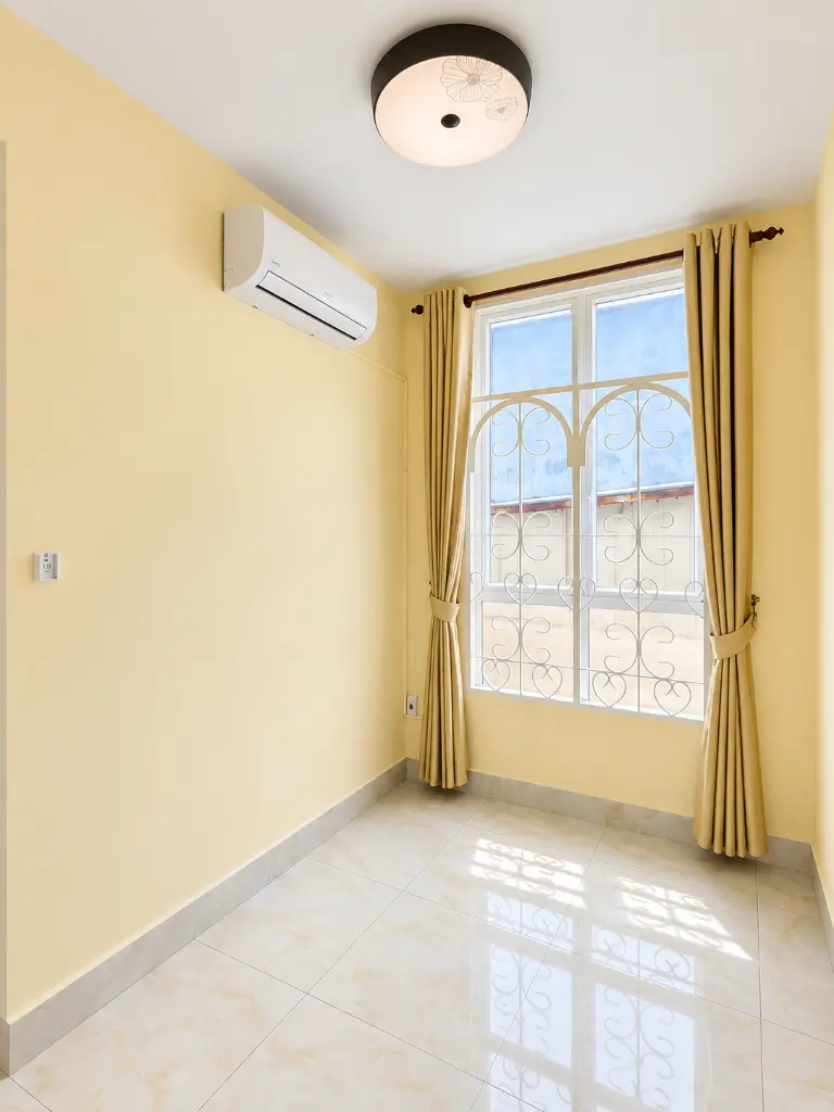 VV6-21 05.webp